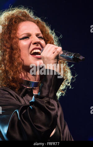 Milano Italia. 21 marzo 2016. Il cantante inglese il cantautore JESS GLYNNE esegue per la prima volta in Italia a Fabrique per presentare il suo album di debutto "io grido quando rido' Credit: Rodolfo Sassano/Alamy Live News Foto Stock