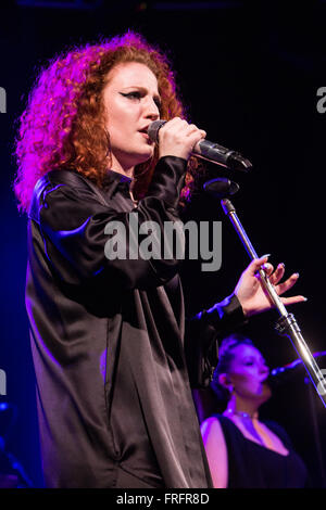 Milano Italia. 21 marzo 2016. Il cantante inglese il cantautore JESS GLYNNE esegue per la prima volta in Italia a Fabrique per presentare il suo album di debutto "io grido quando rido' Credit: Rodolfo Sassano/Alamy Live News Foto Stock