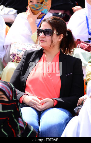 Balochistan, Pakistan. 22 Mar, 2016. Una ragazza che partecipano durante la cerimonia di apertura di Balochistan Sports Festival 2016 in occasione della Giornata del Pakistan. Organizzato dal governo di Balochistan in collaborazione con il Pakistan esercito. Credit: Din Muhammad Watanpaal/Alamy Live News Foto Stock