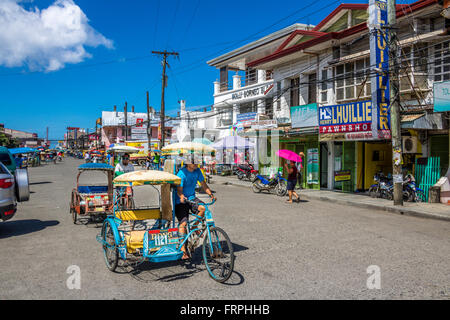 Filippine Leyte Baybay uno delle strade trafficate del piccolo porto di Baybay Adrian Baker Foto Stock