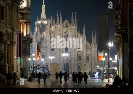 Italia: il Duomo di Milano, visto dalla Piazza dei Mercanti. Foto da 13. Febbraio 2016. Foto Stock