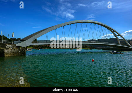 Nuovo ponte a Plentzia. Paesi Baschi, Spagna Foto Stock