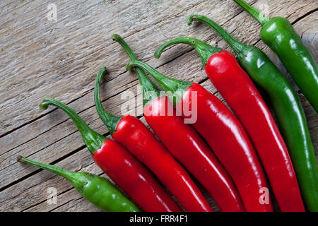 Freschi e Secchi Peperoncino Foto Stock