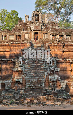 Phimeanakas, Tempio di Angkor Thom, il Parco Archeologico di Angkor, Siem Reap, Cambogia Foto Stock