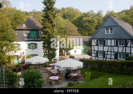 BRD, Renania settentrionale-Vestfalia, Rheinisch-Bergischer Kreis, Wermelskirchen-Dabringhausen, Pfannkuchenhaus Coenenmühle Rheinisch-Ber im Foto Stock