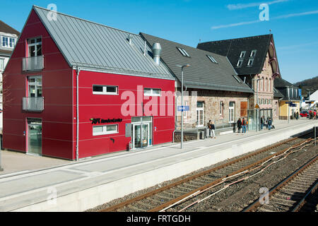 In Germania, in Renania settentrionale-Vestfalia, Rheinisch Bergischer Kreis, Overrath, Bahnhof, Baudenkmal Nr. 118 Foto Stock