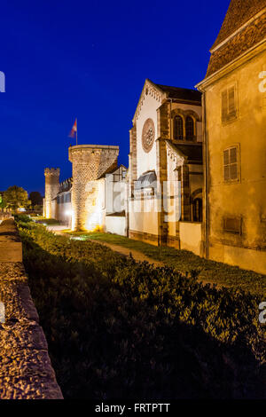 La cinta muraria di notte, Obernai, Bas Rhin, Alsace Francia Foto Stock