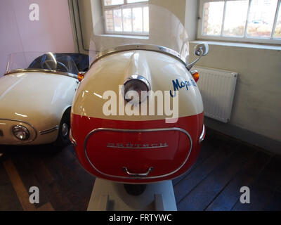 1957 Brütsch Mopetta, Rollende Einkaufstasche, 49cc 2,3hp Foto Stock