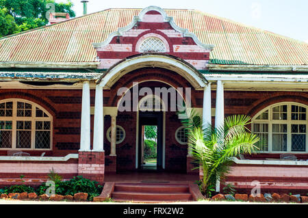 Casa coloniale, Baines Street, viali district, CBD, Harare, Zimbabwe Foto Stock