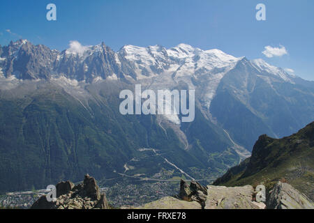 Mont Blanc e Chamonix da Le Brevent, Francia Foto Stock