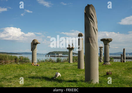 Campo del sole, parco della scultura in memoriam della battaglia del Lago Trasimen, 217BC, Tuoro, Lago Trasimeno, il lago, la provincia di Perugia, Umbria, Italia, Europa Foto Stock