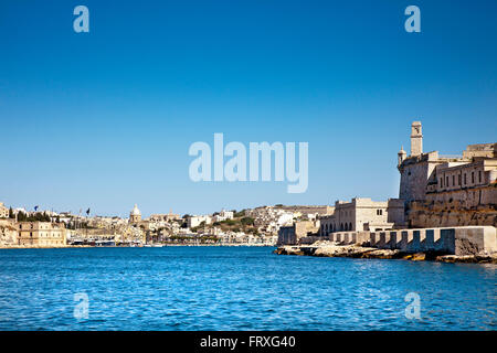 Vista da La Valletta verso le tre città, Valletta, Malta Foto Stock