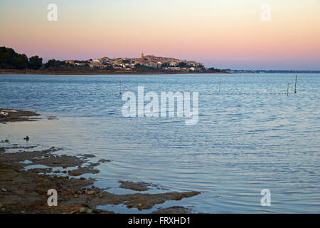 Tramonto a étang de Bages et de Sigean, Bages, Dept. Aude, Languedoc-Roussillon, Francia, Europa Foto Stock