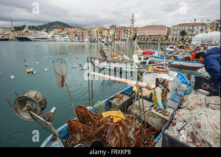 Barche da pesca Porto Maurizio, Imperia, Provincia di Imperia Liguria, Italia Foto Stock