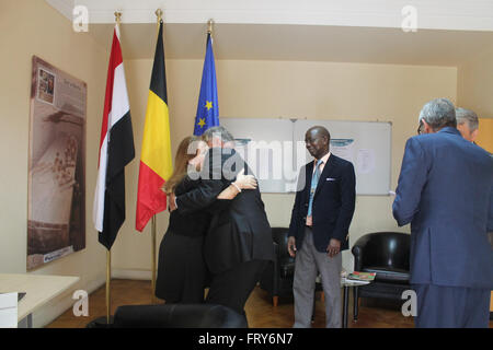 Il Cairo, Egitto. 24 Mar, 2016. ambasciatore di Svezia tipo solace in l'attacco terroristico, che ha avuto luogo a Bruxelles.dentro l'ambasciata belga di Cairo © Fayed El-Geziry/ZUMA filo/Alamy Live News Foto Stock