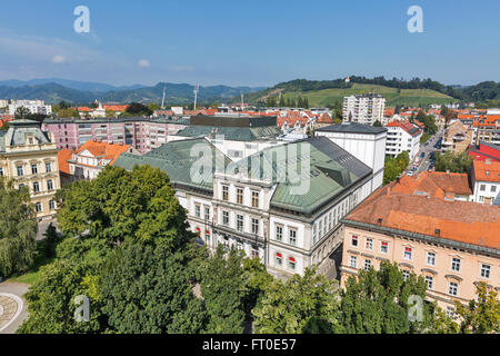 Maribor cityscape vista dalla cattedrale, Slovenia Foto Stock