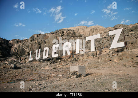 Hollywood come lettere vicino a Luderitz, Namibia, Africa Foto Stock
