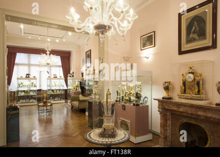 Museo delle Arti Decorative Francois Duesberg, interno, Mons, Hennegau, Wallonie, Belgio, Europa Foto Stock