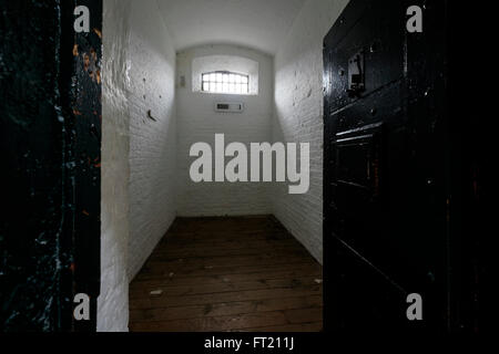 Cella di prigione di Kilmainham Gaol, Dublin, Repubblica di Irlanda Foto Stock