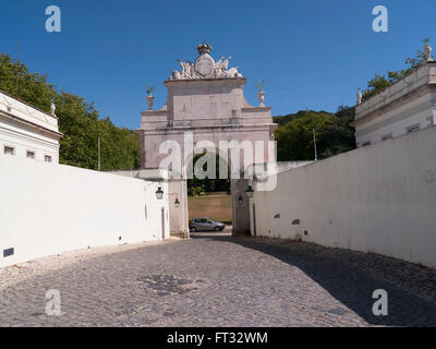 Viewpoint a Seteais nel Palazzo di Sintra nelle colline sopra Lisbona in Portogallo Foto Stock