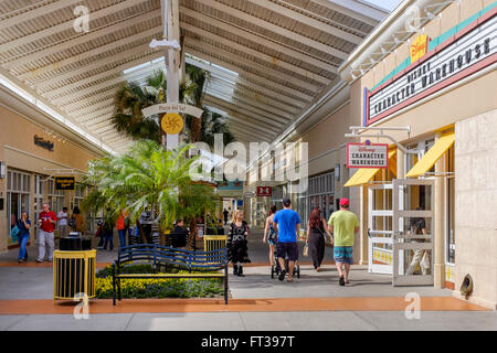 Premium Outlet Shopping a International Drive, Orlando, Florida, Stati Uniti d'America Foto Stock