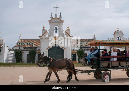 In El Rocio tutte le strade sono sabbiose che è buona per tutti i cavalli Foto Stock