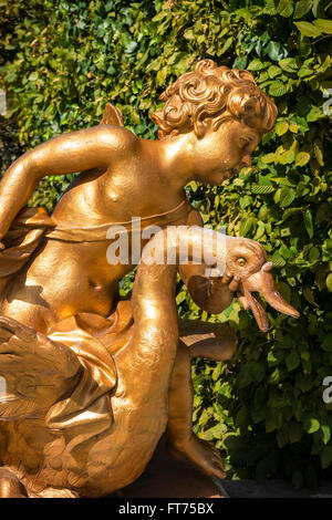 Fontane d'oro nel palazzo di Segovia in Spagna. il bronzo figure di divinità mitologiche e classic Foto Stock