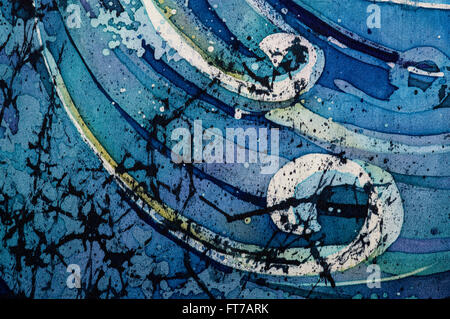 Onde, ricci, turchese, hot batik, texture di sfondo, fatta a mano su seta, astratta e surrealismo arte Foto Stock