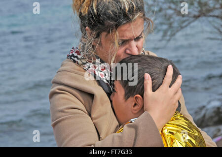 Lesbo, Grecia- Ottobre 20, 2015. Rifugiati e migranti arrivati a Lesbo in gommoni barche, rimangono nei campi profughi wai Foto Stock