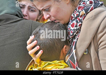 Lesbo, Grecia- Ottobre 20, 2015. Rifugiati e migranti arrivati a Lesbo in gommoni barche, rimangono nei campi profughi wai Foto Stock