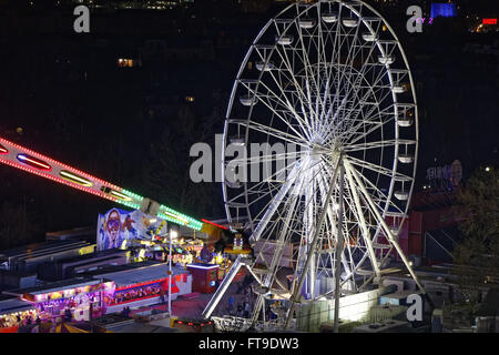 Parigi, Francia. 25 marzo, 2016. La Foire Du Trône apre Marzo 25, 2016, Parigi, Francia Credito: Bernard Menigault/Alamy Live News Foto Stock