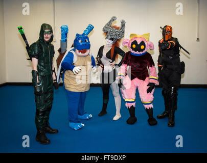 Birmingham, Regno Unito, 26 Mar, 2016. Vari personaggi Cosplay a insonnia 57 Credito: Steven roe/Alamy Live News Foto Stock