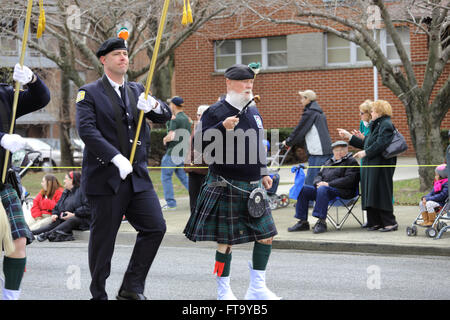 Dimostranti nella festa di San Patrizio parade Yonkers New York Foto Stock