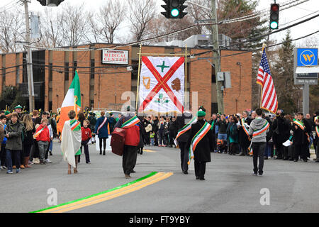 Dimostranti nella festa di San Patrizio parade Yonkers New York Foto Stock