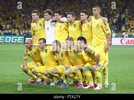 L'Ucraina nazionale di calcio posa per una foto di gruppo prima di UEFA EURO 2012 partita contro la Svezia Foto Stock