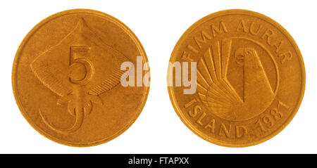 In bronzo di 5 aurar 1981 coin isolati su sfondo bianco, Islanda Foto Stock