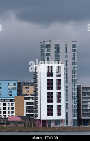 Nuova costruzione di appartamenti moderni nella Baia di Cardiff Galles del Sud, Regno Unito. Foto Stock