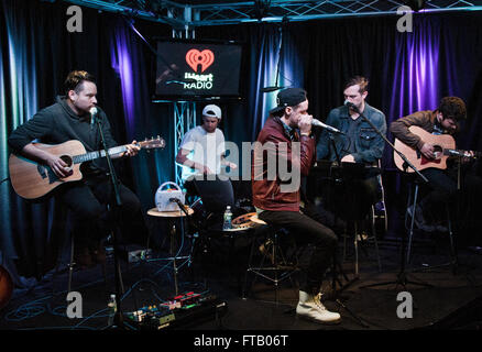 Bala Cynwyd, Pennsylvania, USA. 25 marzo, 2016. American indie rock band di percorso carta visita Radio 1045. Foto Stock