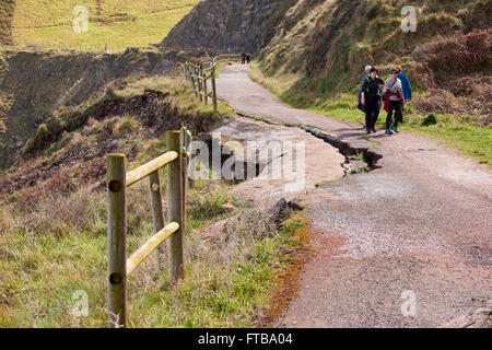 Il percorso a piedi di Onton a Muskiz al confine di Cantabria e Paesi Baschi Foto Stock