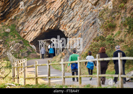 Il percorso a piedi di Onton a Muskiz al confine di Cantabria e Paesi Baschi Foto Stock