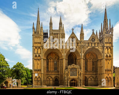 Peterborough Cathedral fronte ovest, Cambridgeshire, England, Regno Unito Foto Stock