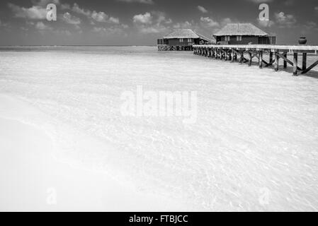 Meeru Island water ville, Maldive Foto Stock