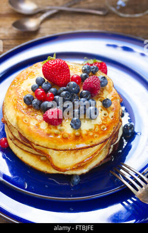 Frittelle in lastra blu Foto Stock