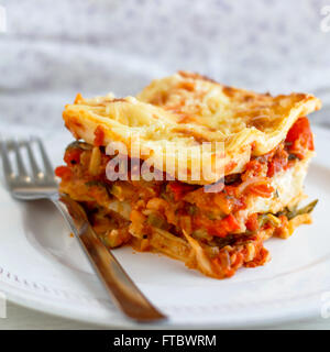 Ricca in casa lasagna vegetale Foto Stock