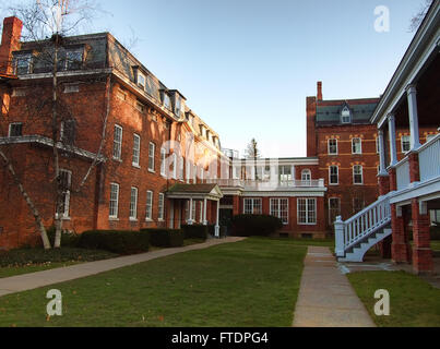 Mansion cortile, Onda gravitazionale Mansion, Oneida, New York . Bellissimo palazzo che una volta era la casa di una comune religiosa Foto Stock