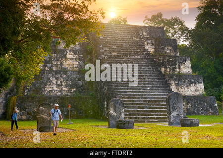 Maya, Rovine di templi, il Parco Nazionale di Tikal, Guatemala Foto Stock