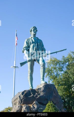 Statua del capitano John Parker all'Hayes Memorial fontana sulla Lexington comune, Massachusetts da Henry Hudson Kitson Foto Stock