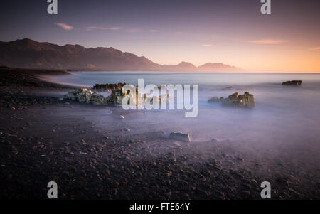 Alba sulla costa a Kaikoura Foto Stock