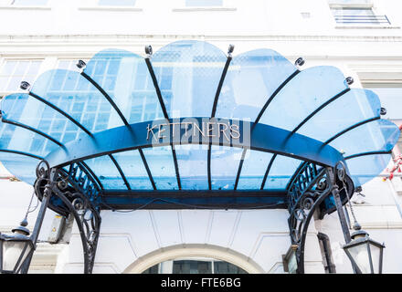 Esterno dell'ex Kettner's restaurant in SOHO, London, Regno Unito Foto Stock