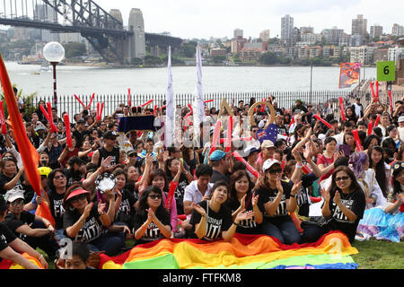 Sydney, Australia. Il 28 marzo 2016. I cristiani hanno preso parte all'annuale Sydney Easter Parade, che questo anno è cominciato in Hyde Park e ha avuto un percorso lungo Macquarie Street al Royal Botanic Gardens Vicino alla Opera House di Sydney. Credito: Richard Milnes/Alamy Live News Foto Stock